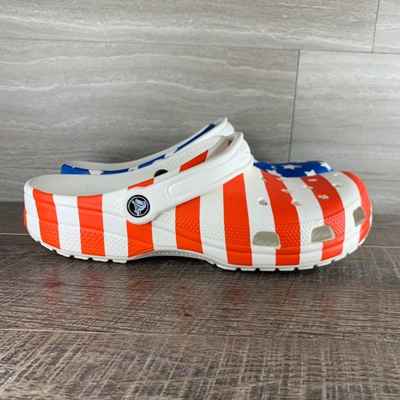 CROCS Other - Men's CROCS Classic American Flag Sandal Shoe